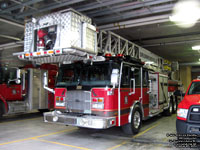 701 - Drummondville, Quebec - �chelle 2007 E-One (95 ft) Ladder