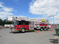 701 - Drummondville, Quebec - �chelle 2007 E-One (95 ft) Ladder